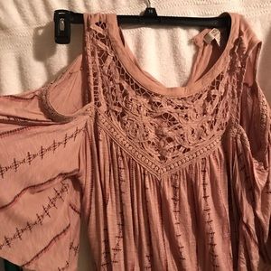 Cold shoulder top